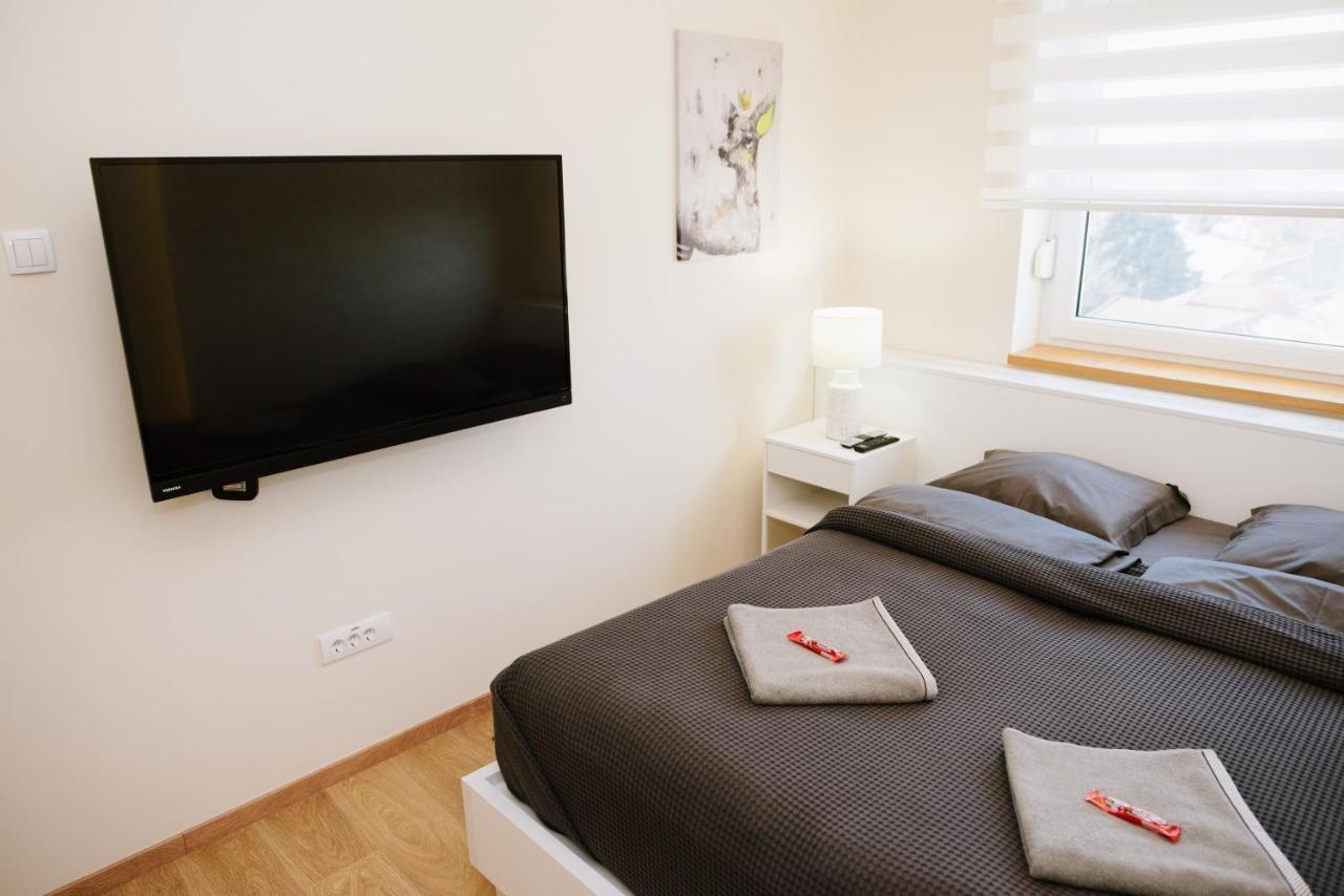Lusso Apartman Суботиця Екстер'єр фото