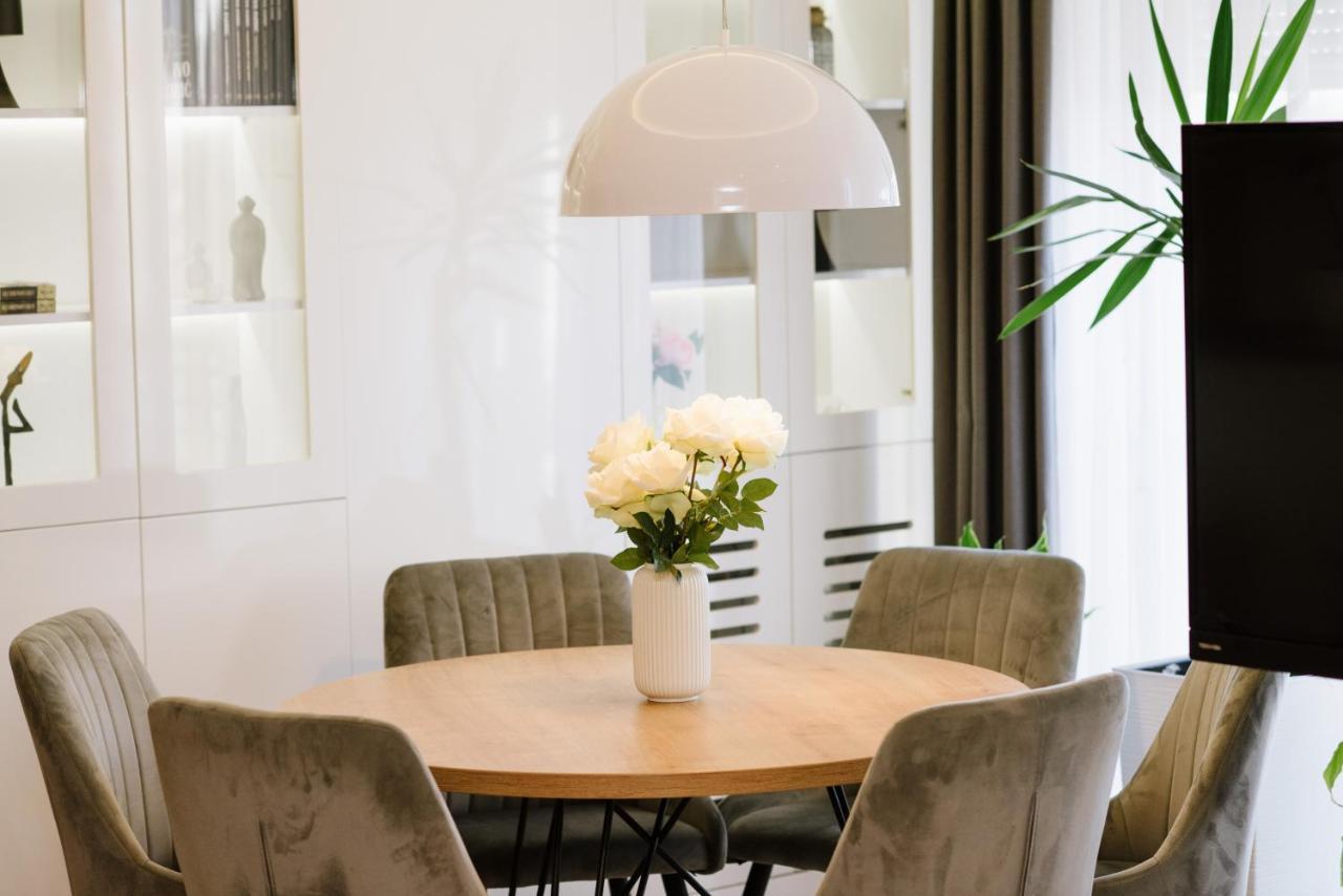 Lusso Apartman Суботиця Екстер'єр фото
